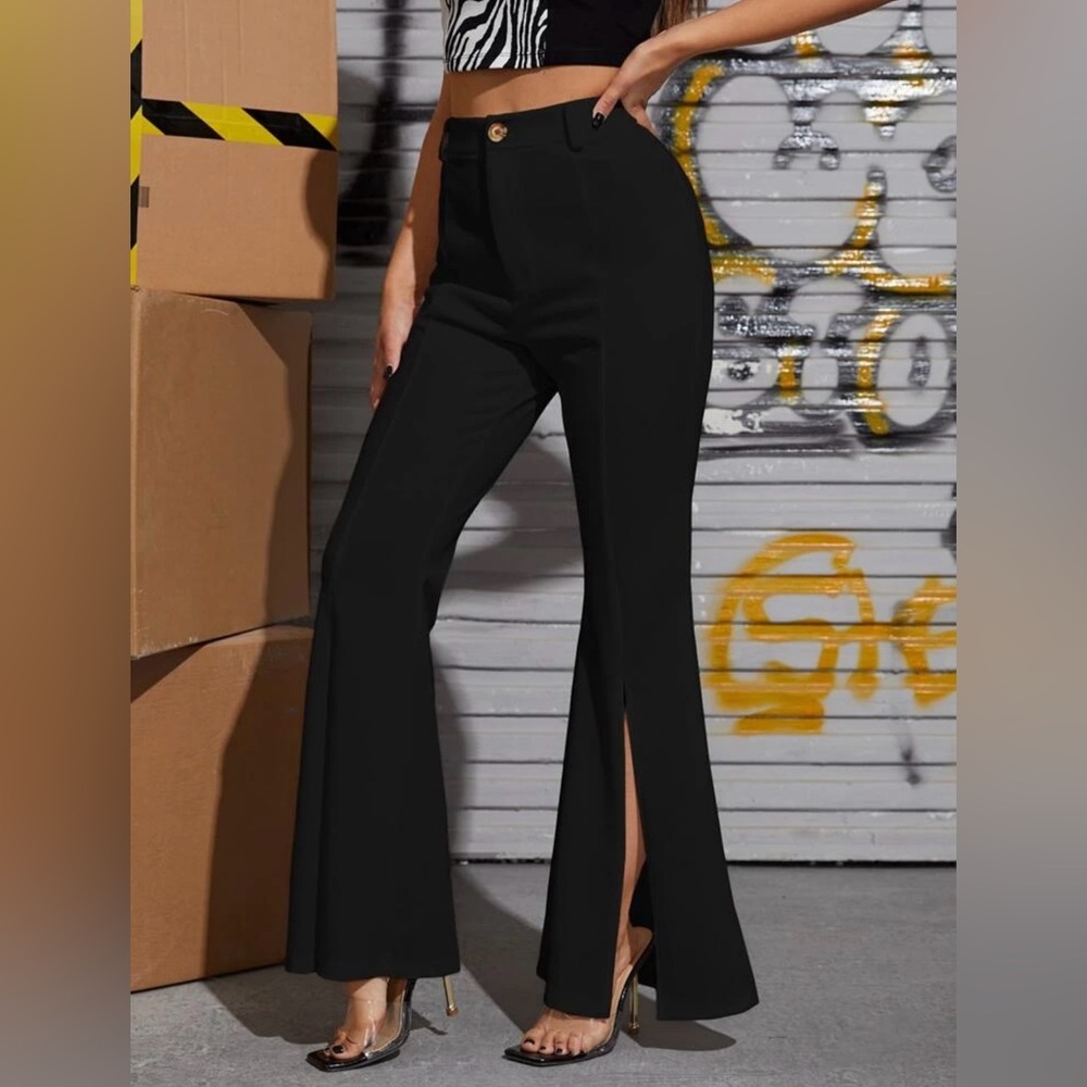 Zipper Fly Seam Split
Front Flare Leg Pants